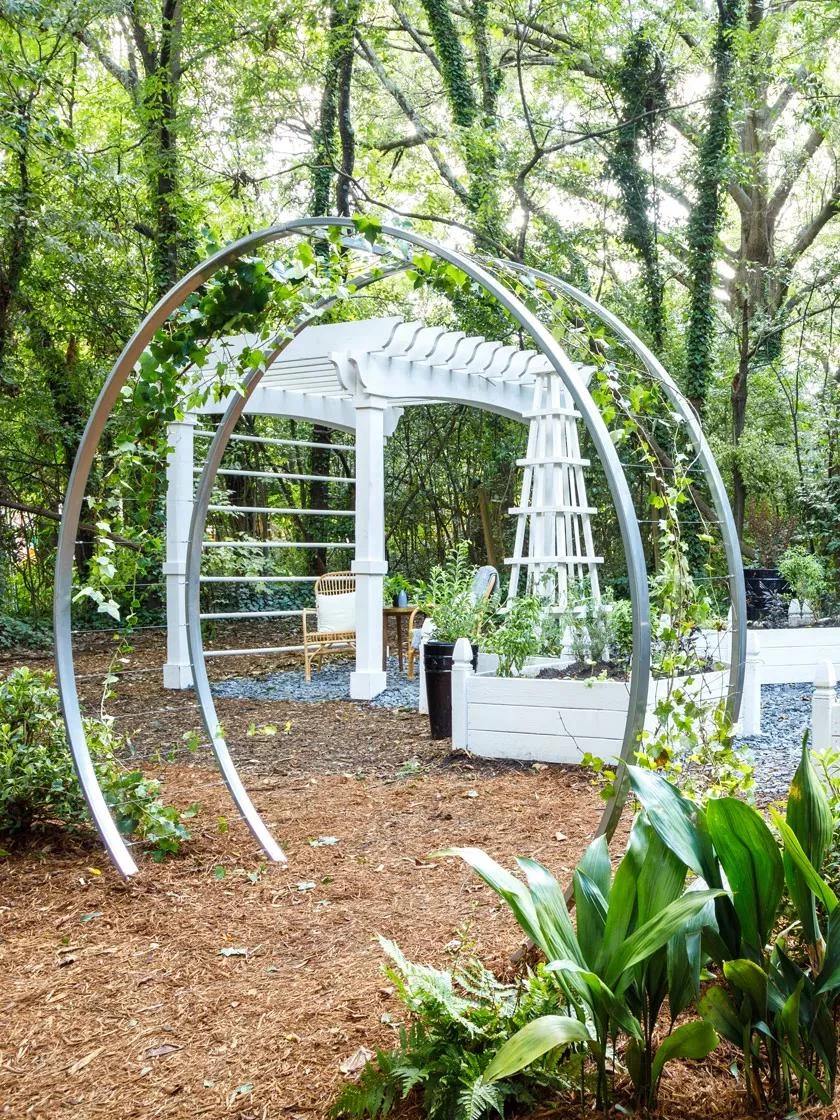 Gracie Modern Arbor, Regular 1 Gracie Modern Arbor, Regular