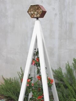 Bee Bungalow + Akoris Garden Tuteur Jr. 12 Bee Bungalow + Akoris Garden Tuteur Jr. -Garden Supplies Sales 2024 8600532 03v bee bungalow akoris garden tuteur cloud white